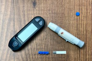 Packed CGM medical sensors in a shipping box